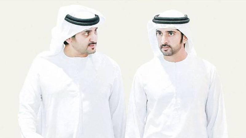 مكتوم بن محمد مهنئاً حمدان بن محمد بيوم ميلاده: دمت أخاً وقائداً وفخراً للوطن (فيديو)