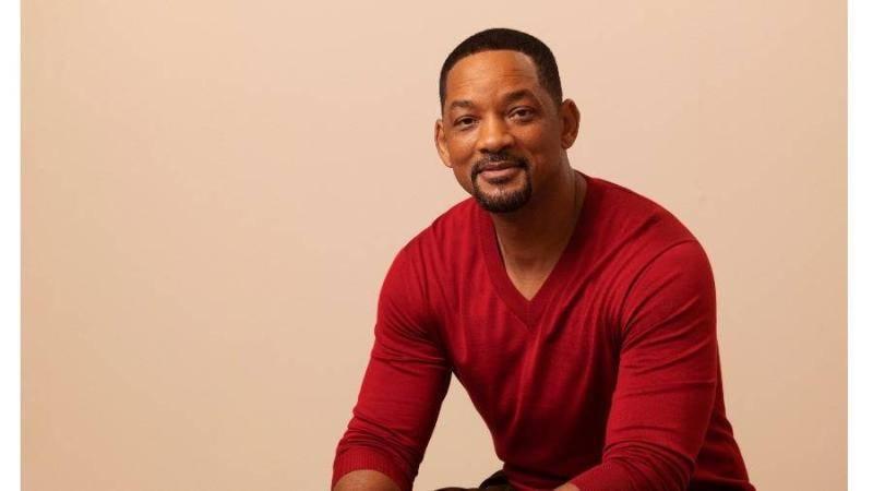 استقبله الجمهور بحفاوة.. «الشارقة للكتاب» يستضيف ويل سميث (فيديو)