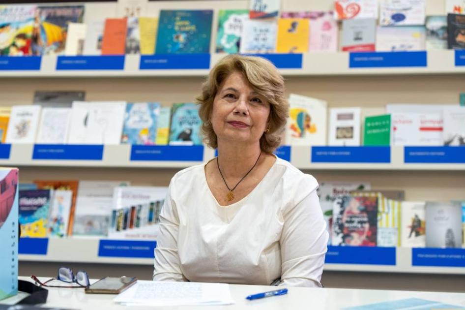 اليونانية بيرسا كوموتسي: أرتبط بالأدب الإماراتي