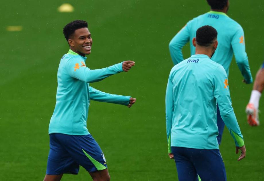 ايستيفاو تقدم بطلب غريب لمدرب البرازيل