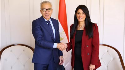 تعزيز الجهود المشتركة مع الجانب اللبناني لتبادل الخبرات في مجال رسم السياسات الاقتصادية والتعاون الدولي