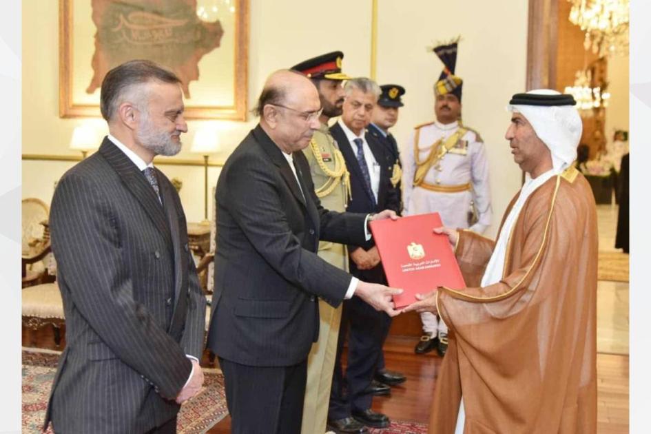 سفير الإمارات يقدم أوراق اعتماده إلى رئيس باكستان