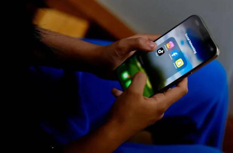 أستراليا تستعد لتطبيق «القيود العمرية» على مستخدمي وسائل التواصل