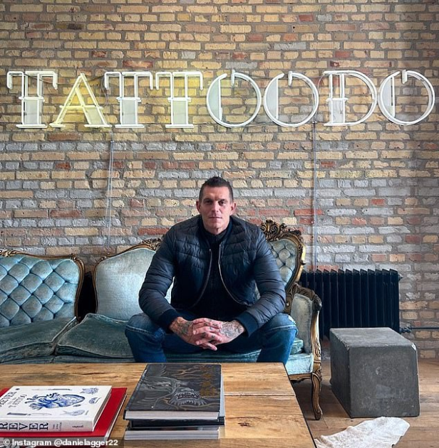 مهن غريبة لنجم ليفربول بعد اعتزاله