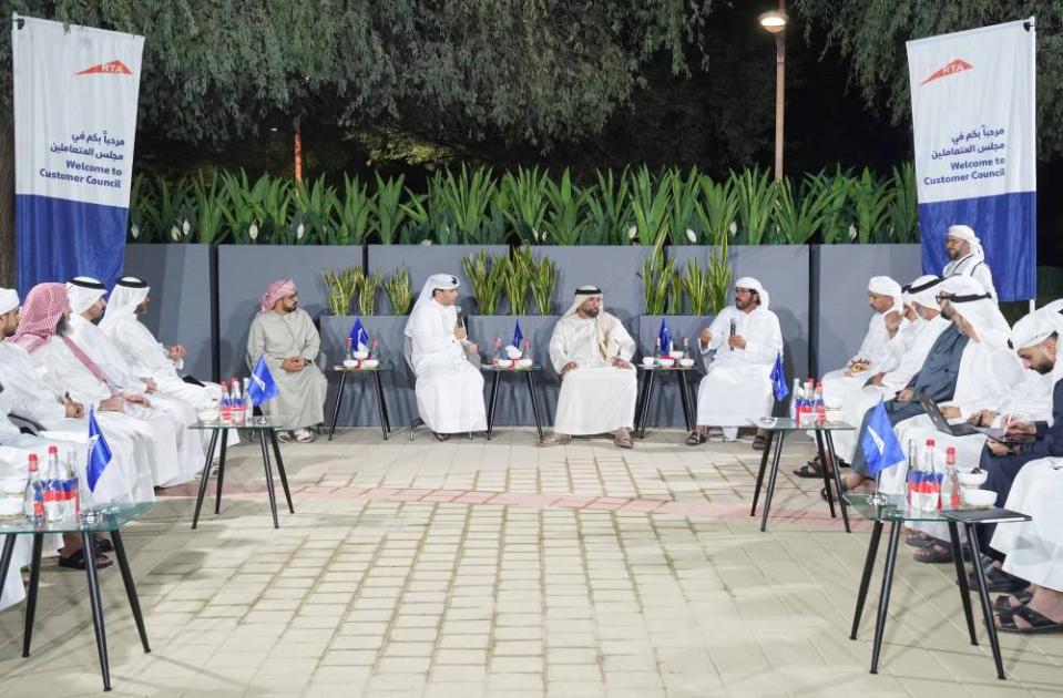 «طرق دبي» تناقش تطوير خدمات التنقّل في لهباب