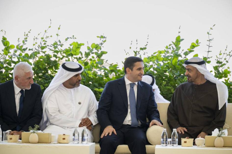 محمد بن زايد ووزير العدل الأذري يبحثان العلاقات (فيديو)