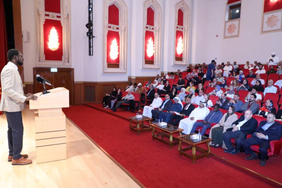 مبدعون من اليمن ونيجيريا والسنغال يتغنون بحب الإمارات