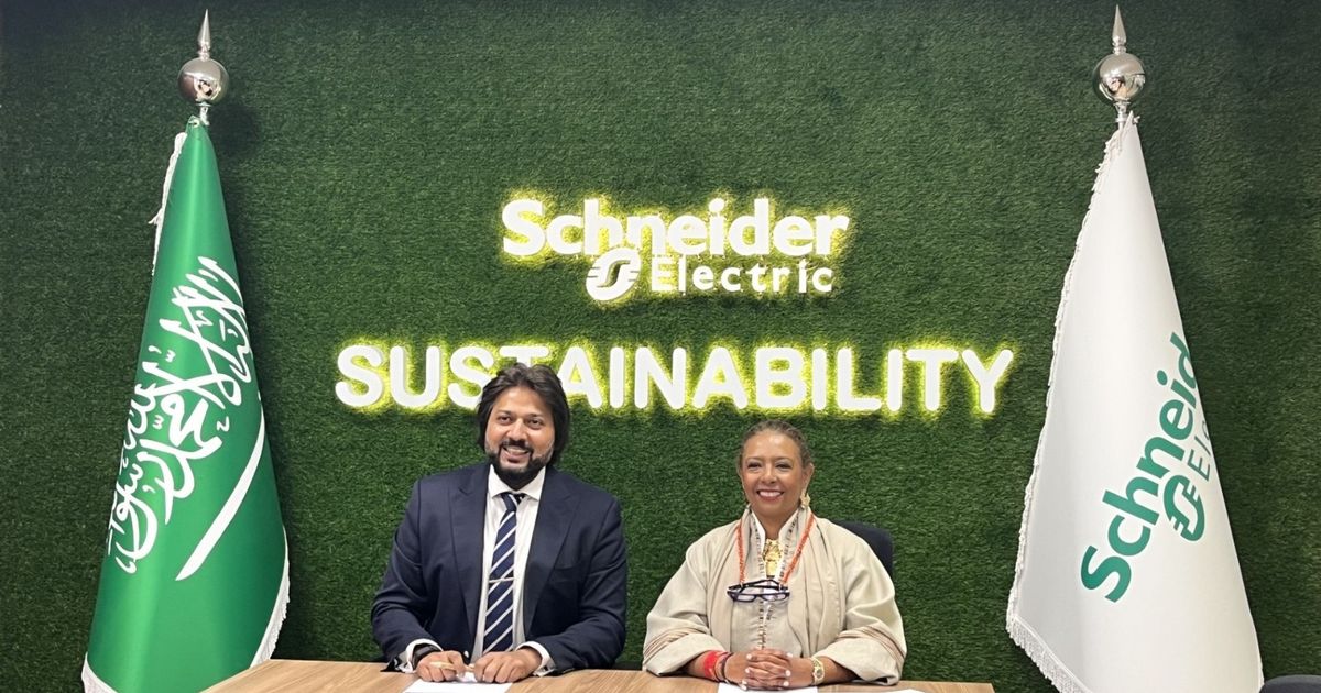 شنايدر إلكتريك ومؤسسة سعفة توقعان شراكة لدعم الاستدامة والحوكمة