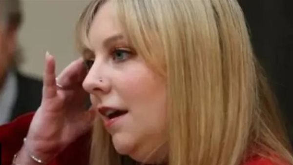 طالب أطلق عليها النار.. تعويض 10 ملايين دولار لمعلمّة