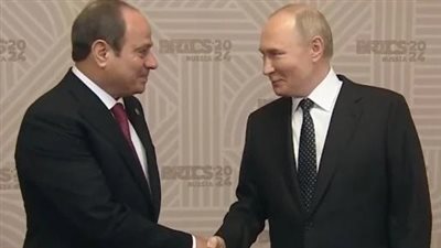 بوتين يهنئ الرئيس السيسي بعيد ميلاده خلال وضع هيكل الاحتواء بمفاعل الضبعة