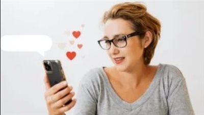 حين يلتقي الحب بالشاشة.. طقوس العشاق في زمن السوشيال.. عيد الحب