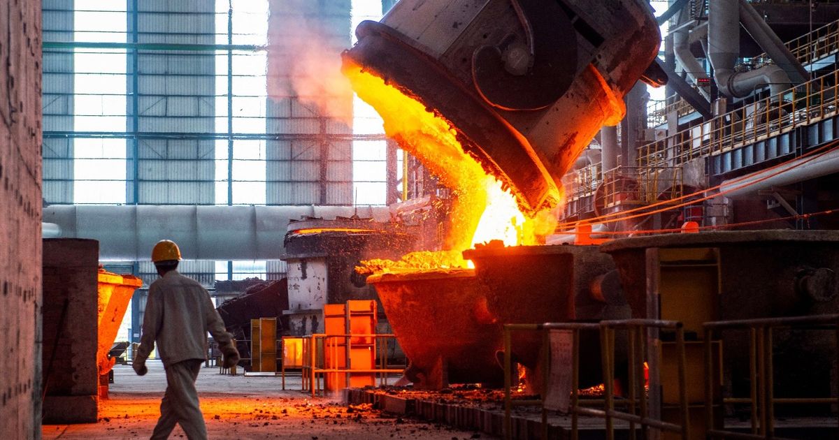 الصلب الصيني يجد ملاذاً في السعودية مع تصاعد قيود التجارة عالمياً