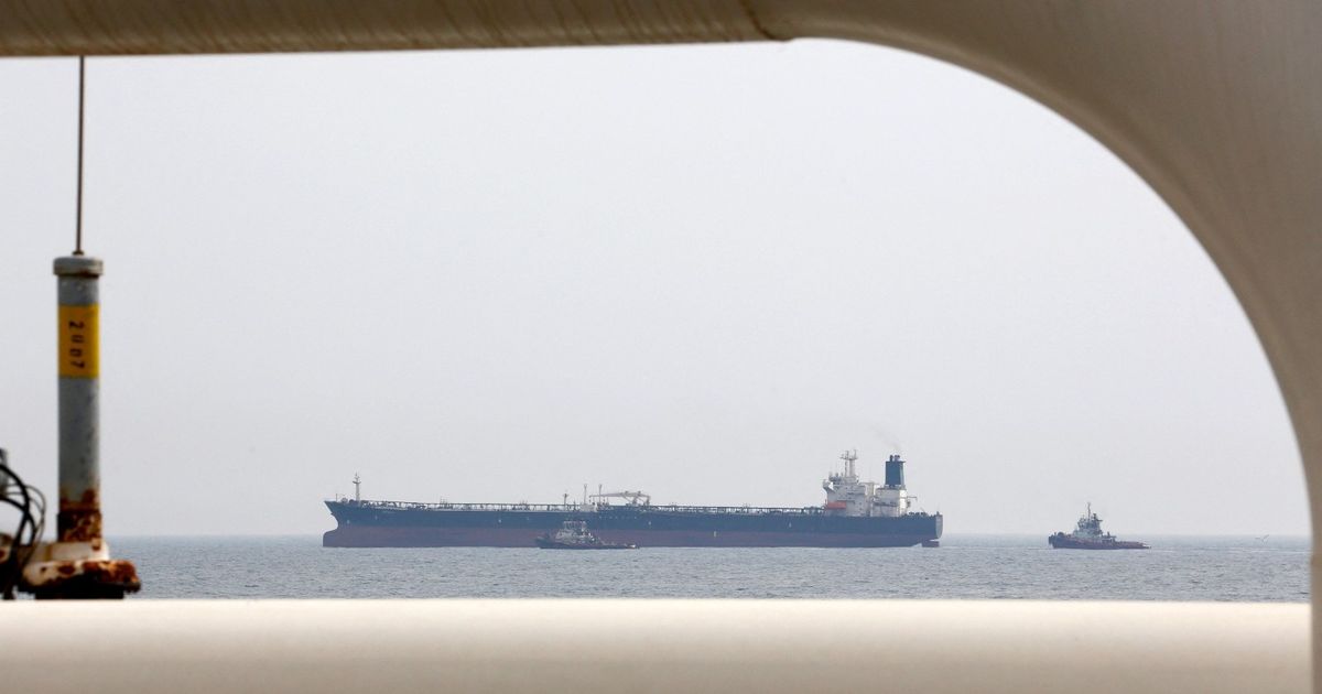 أنباء عن احتجاز إيران ناقلة نفط بعد عبورها مضيق هرمز