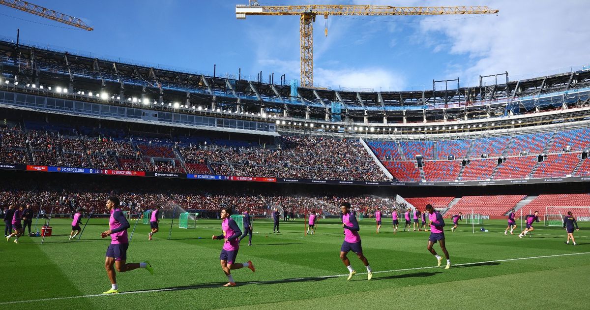 “جبل من الديون”.. برشلونة على رأس قائمة الخطر في العالم