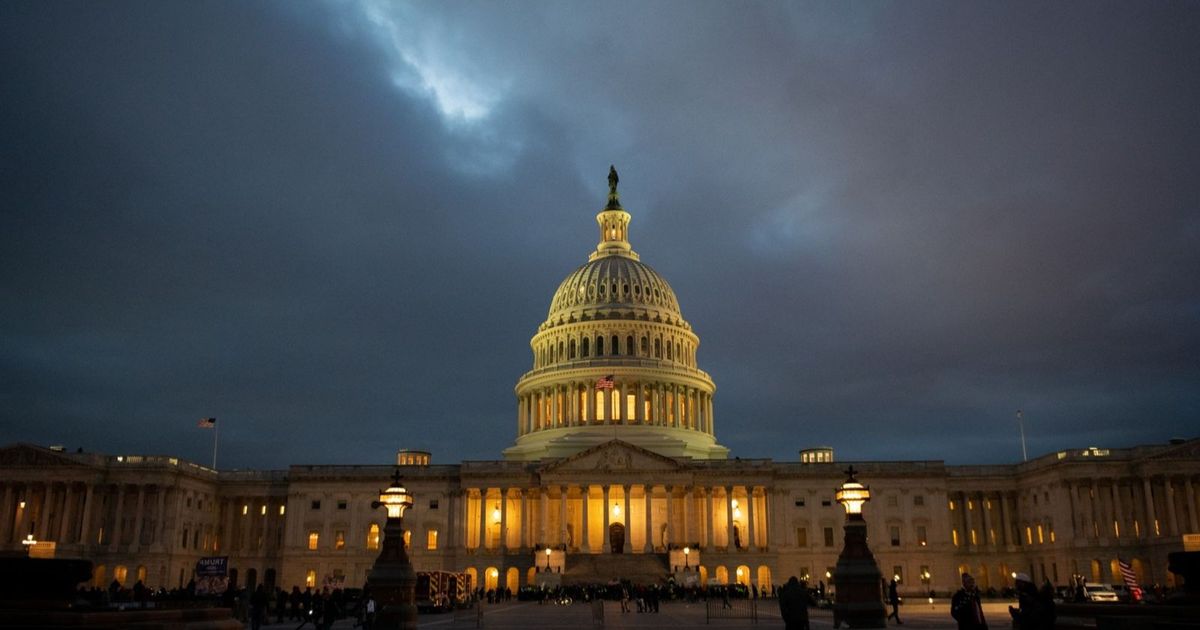 مشروع تمويل مؤقت يجتاز الشيوخ ويمهد لإعادة فتح الحكومة الأميركية