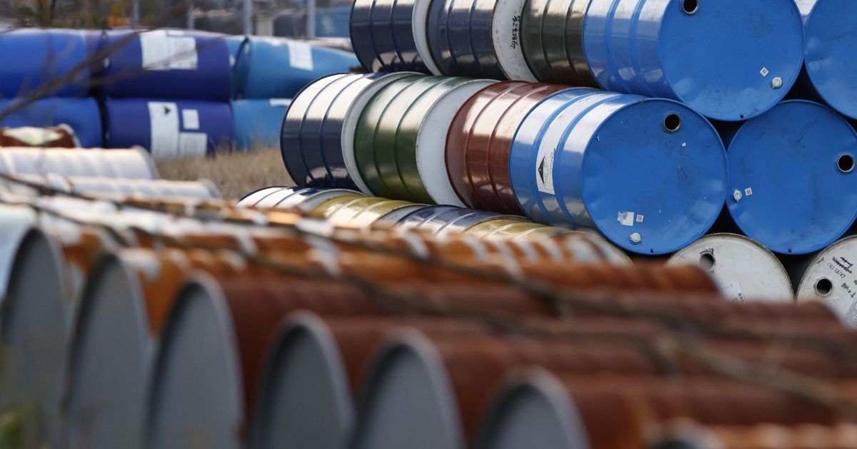 “بلومبرغ”: السعودية تخفض سعر الخام العربي الخفيف لآسيا