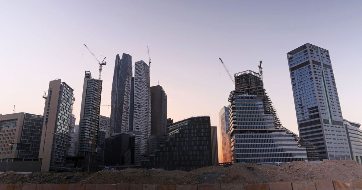 S&P: صناديق الريت تُنوع مصادر تمويل الشركات العقارية بالسعودية