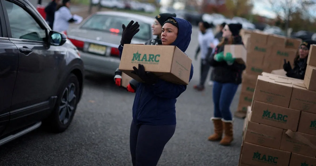 تقدم بطيء في مفاوضات متعثرة لإنهاء أطول إغلاق حكومي بأميركا