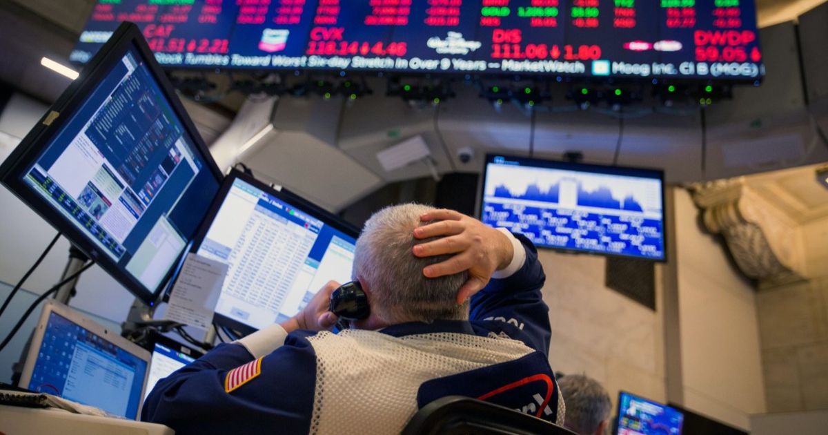 مخاوف فقاعة الذكاء الاصطناعي تحكم قبضتها على وول ستريت