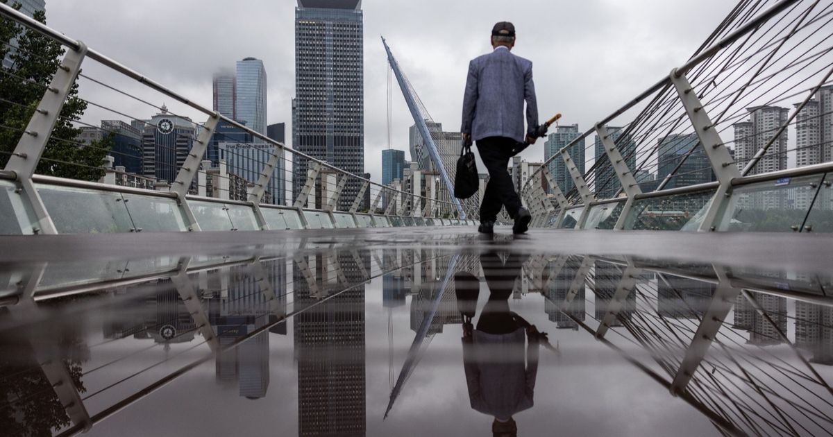 شركات كبرى بكوريا الجنوبية تتعهد باستثمار 550 مليار دولار محلياً