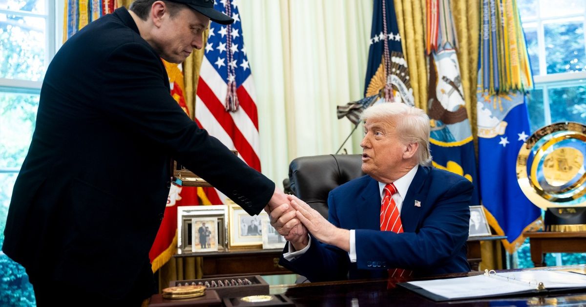 إيلون ماسك يعود إلى البيت الأبيض في ظل انحسار التوترات مع ترمب