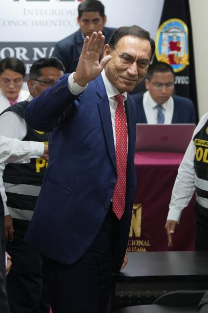 البيرو.. السجن 14 عاما للرئيس السابق مارتن فيزكارا في قضية فساد