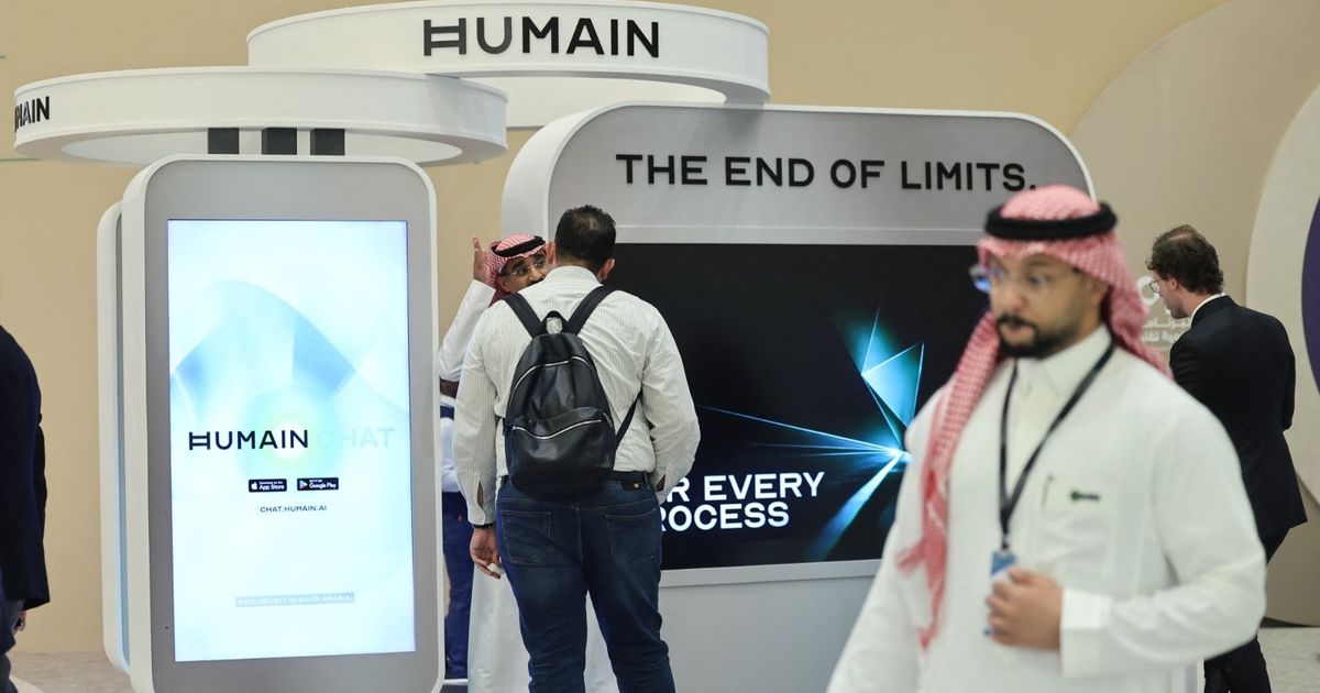 واشنطن تخطط للموافقة على بيع رقائق ذكاء اصطناعي لهيوماين السعودية