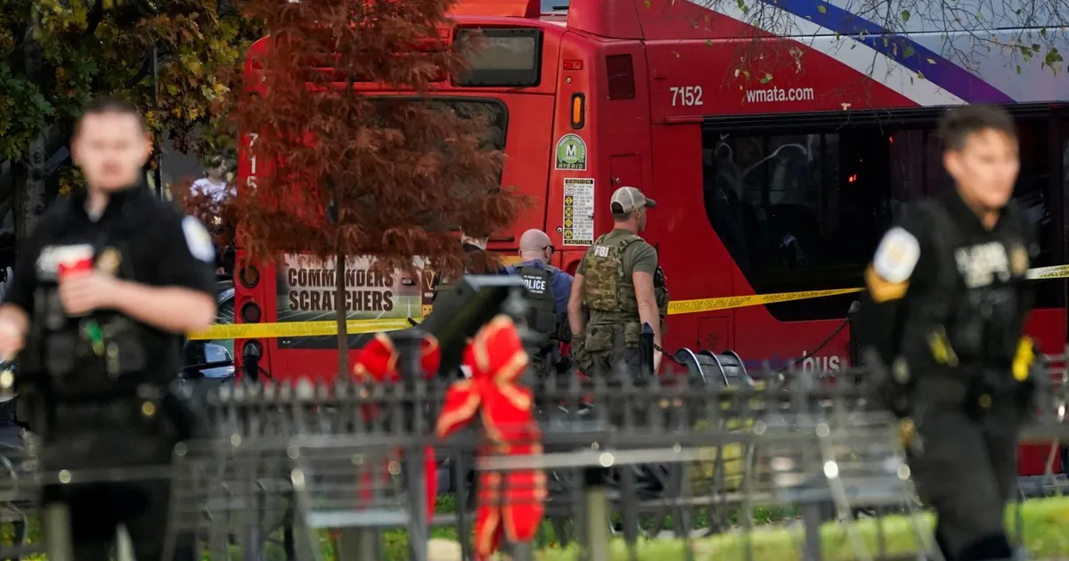 FBI يحقق في دوافع مسلح أفغاني أطلق النار قرب البيت الأبيض