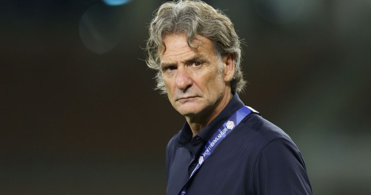 نادي الرياض السعودي يتعاقد مع المدرب الأوروغوياني كارينيو