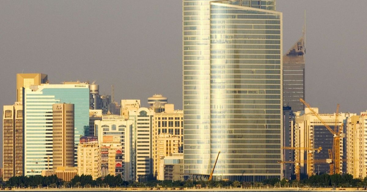 بلومبرغ: جهاز أبوظبي يدرس بيع جزء من حصته في “أوريدو” القطرية