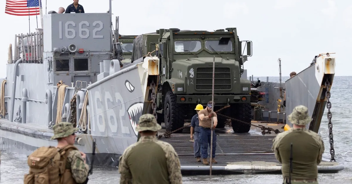 ترمب يوافق على خطط استخباراتية للضغط على فنزويلا