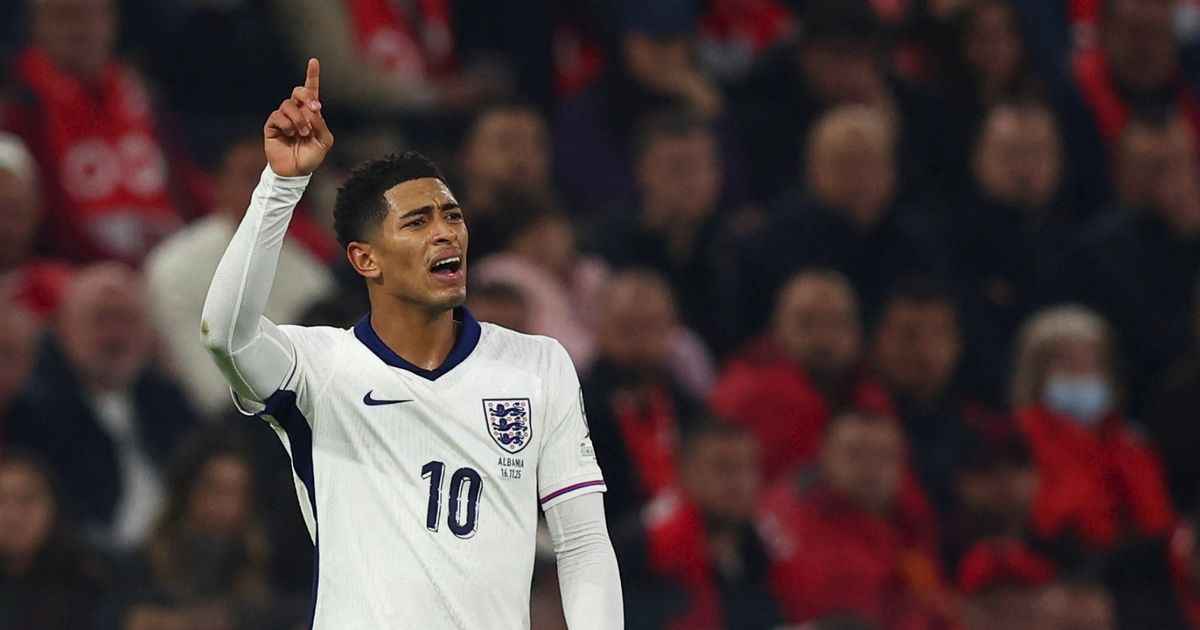 أسطورة إنجلترا يدافع عن جود بيلينغهام: يكرهونه لعجزهم أمامه