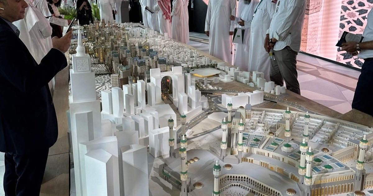 أم القرى للتنمية والإعمار توقع اتفاقيات حجز أرض