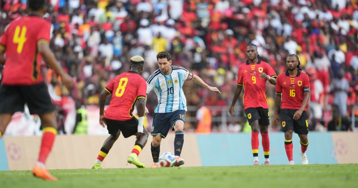 ليونيل ميسي يضيف أنغولا إلى ضحاياه ويقترب من المساهمة 1300