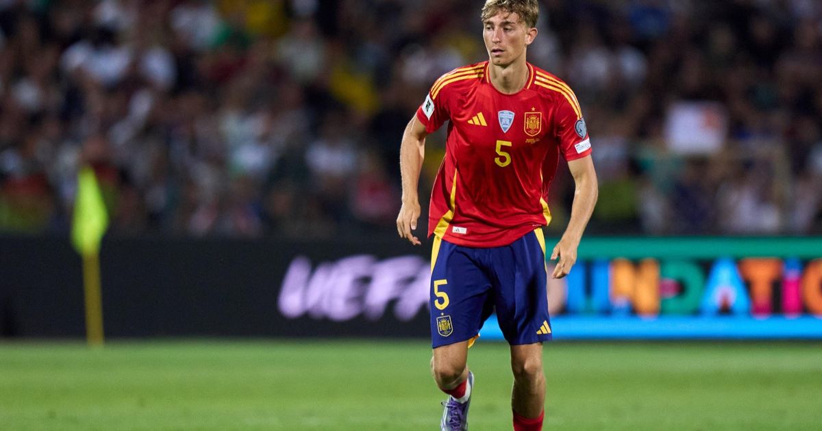 مفاجأة.. استبعاد دين هويسن مدافع ريال مدريد من منتخب إسبانيا