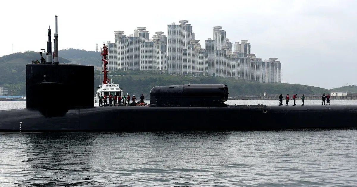 لمواجهة بكين.. واشنطن تطالب سول بنشر غواصاتها النووية