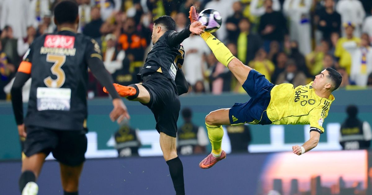 بمقصية رائعة.. كريستيانو رونالدو يرفع حصيلته إلى 954 هدفاً