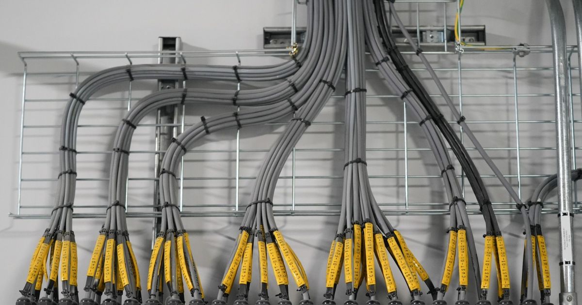 “أداني” تستثمر 5 مليارات دولار في مراكز بيانات “جوجل” بالهند