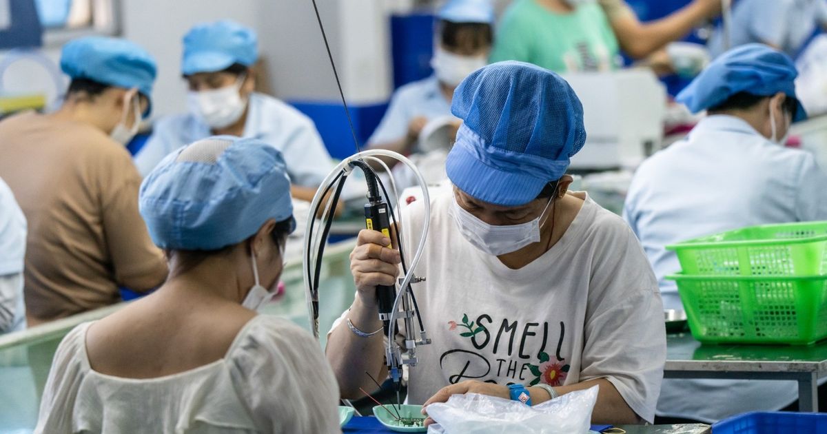 مسح خاص يناقض البيانات الرسمية ويظهر تباطؤ التصنيع في الصين