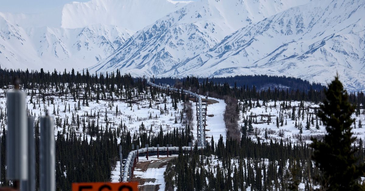 ترمب يرفع قيود التنقيب عن النفط في احتياطي ألاسكا الضخم