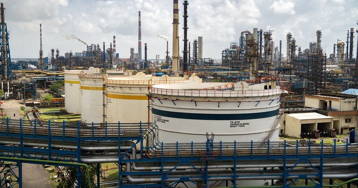 كبرى شركات التكرير الهندية تتجنب شراء نفط روسيا بعد العقوبات