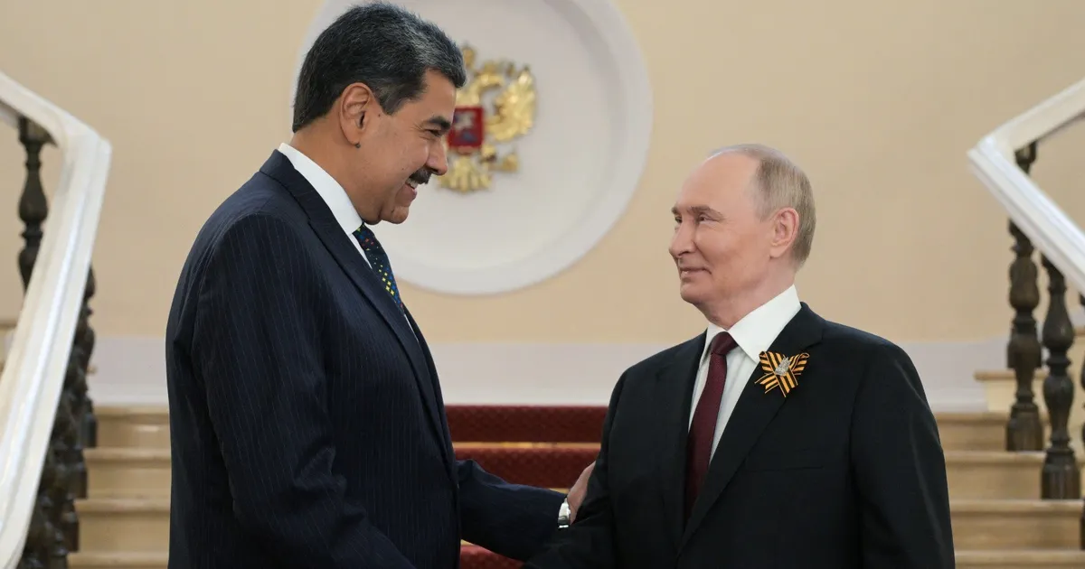 وسط تصعيد أميركي.. الكرملين: نتواصل مع أصدقائنا في فنزويلا
