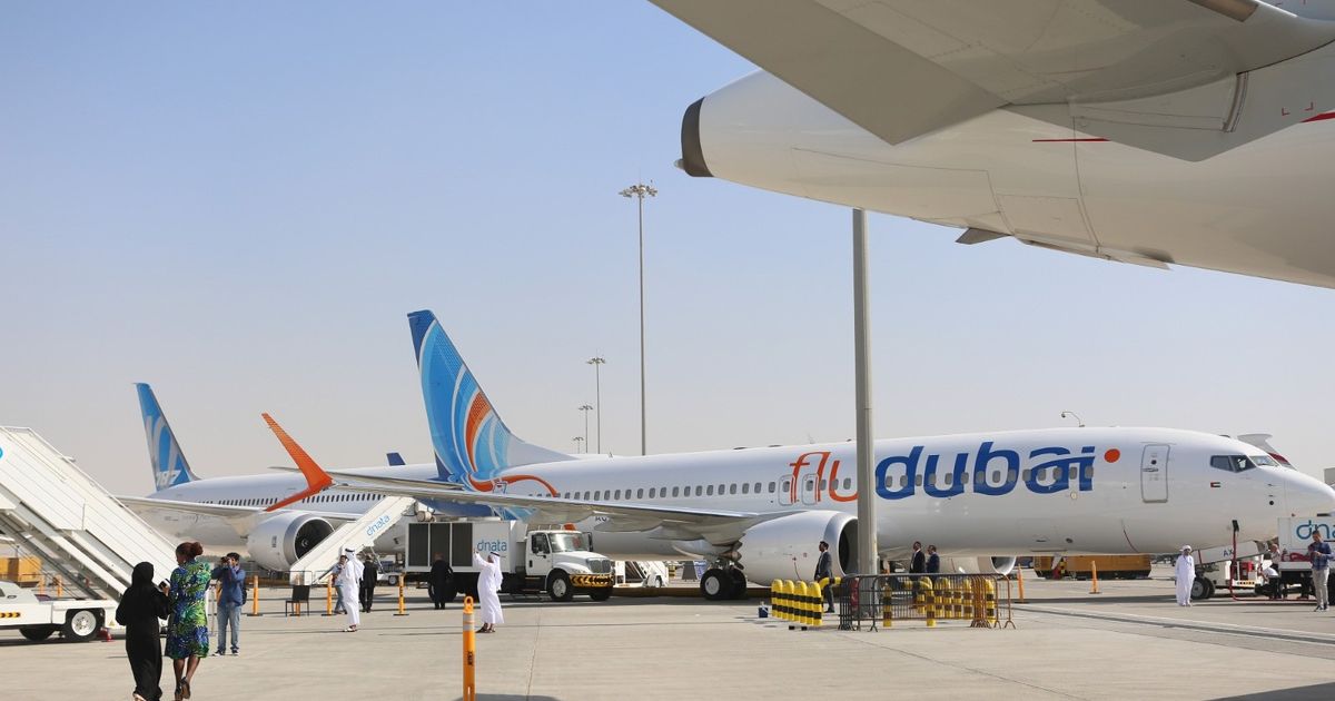 بوينغ الأقرب للفوز بصفقة “فلاي دبي” لشراء 300 طائرة وإيرباص تلاحق