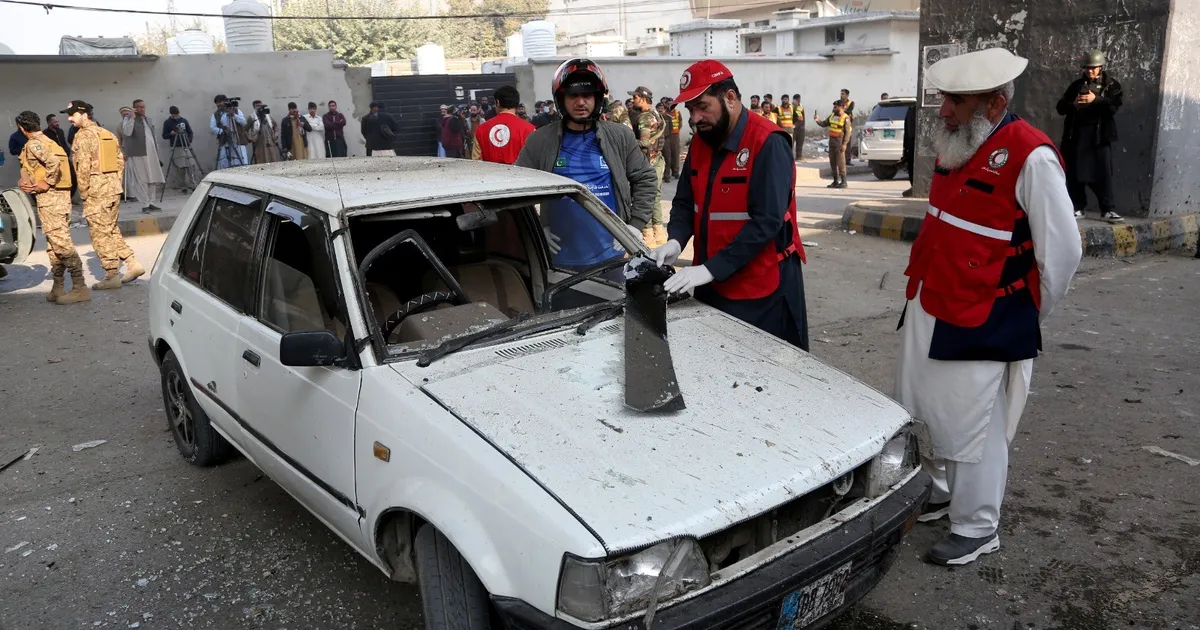 باكستان.. هجوم انتحاري على مقر عسكري حدودي في بيشاور
