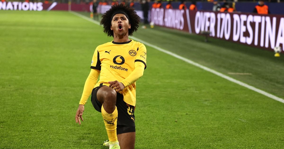 دورتموند يستغل النقص العددي ويسحق فياريال برباعية