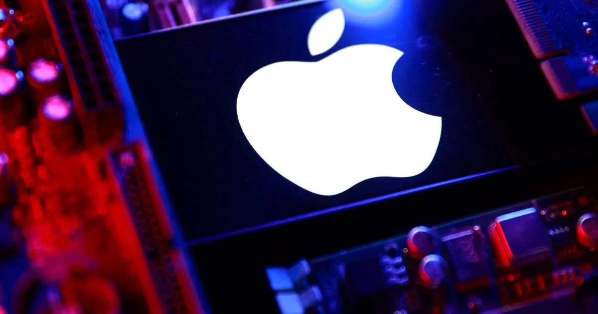 أبل” تخطط لاستخدام “جيميناي” من “جوجل” لتحسين قدرات “Siri