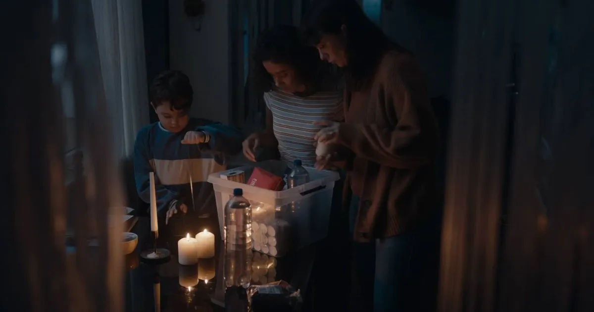 حملات دعائية لتخزين مواد أساسية أوروبا تتأهب لحرب هجينة