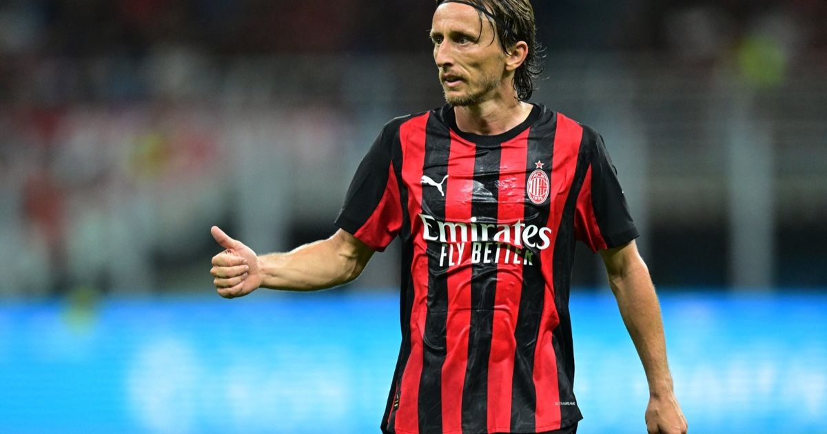 لوكا مودريتش يقود تشكيلة ميلان في “ديربي الغضب” ضد إنتر
