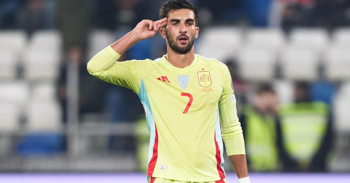 فيران توريس فخور بمعادلة رقم راموس ودي ستيفانو مع إسبانيا