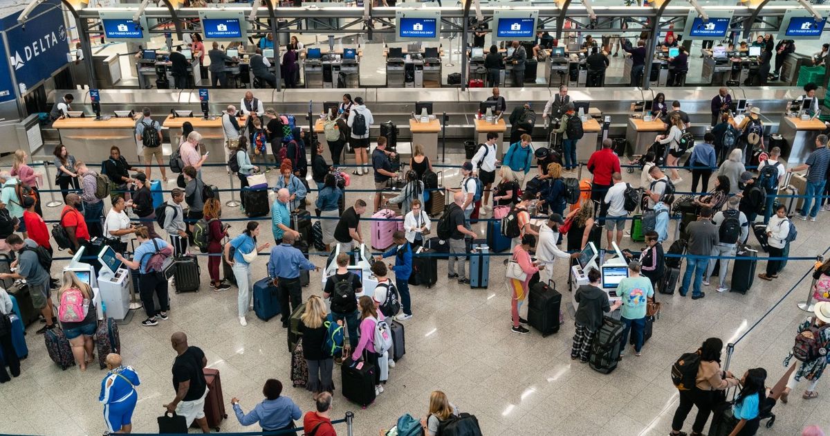 واشنطن تخفض القدرة الاستيعابية في 40 مطاراً بسبب الإغلاق الحكومي